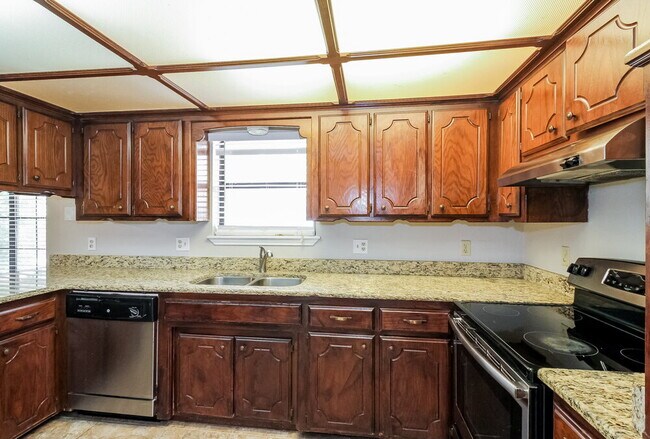 Building Photo - 10141 Alicia Dr