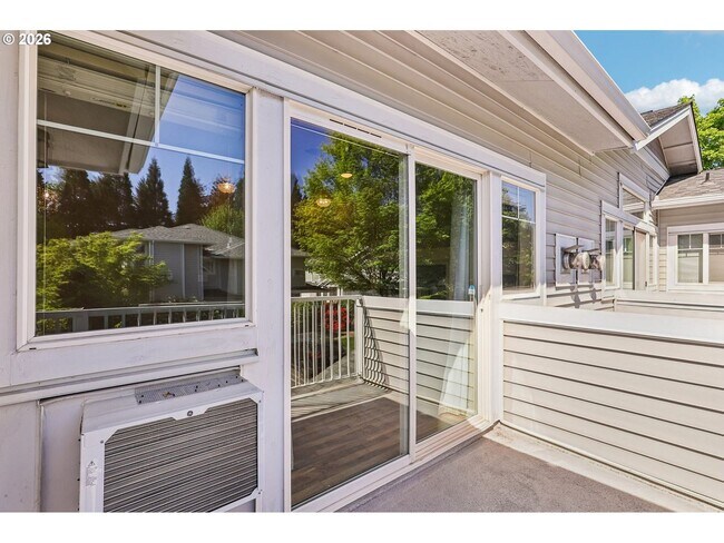 Building Photo - Updated Beaverton Condo with Garage, Balcony & Quartz Counters Near Nike and Intel