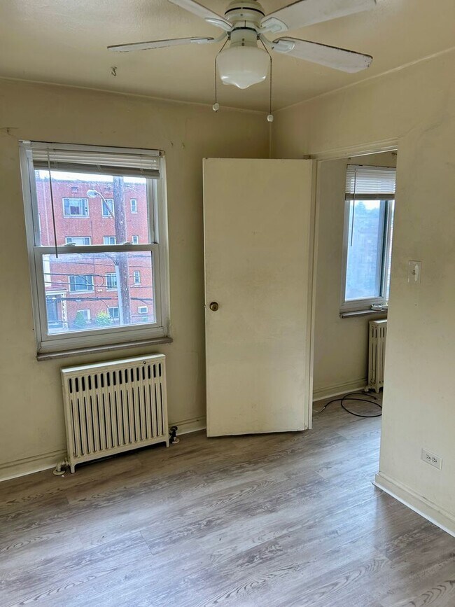 Building Photo - Bright 2 Bedroom Apartment in Shadyside w/Dishwasher