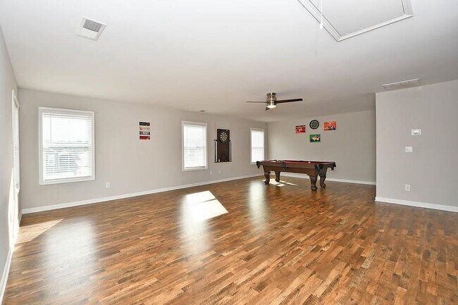 Building Photo - 208 Arrowwood Dr