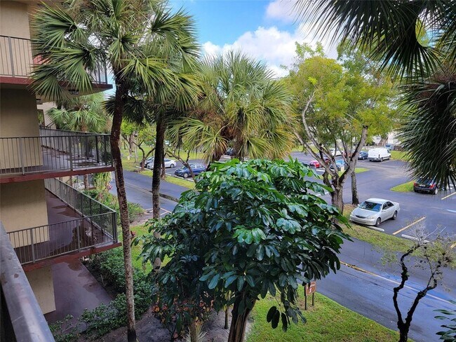 Building Photo - 3341 NW 47th Terrace