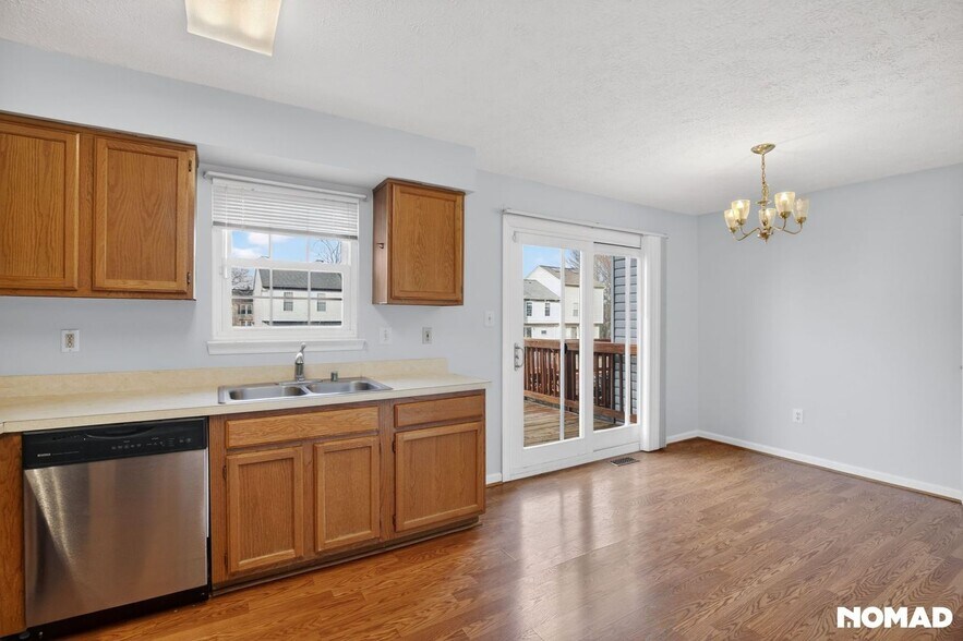 Building Photo - 32 Rocky Brook Ct