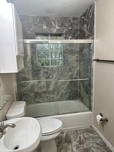 Bathroom - 5718 Penrose Ave