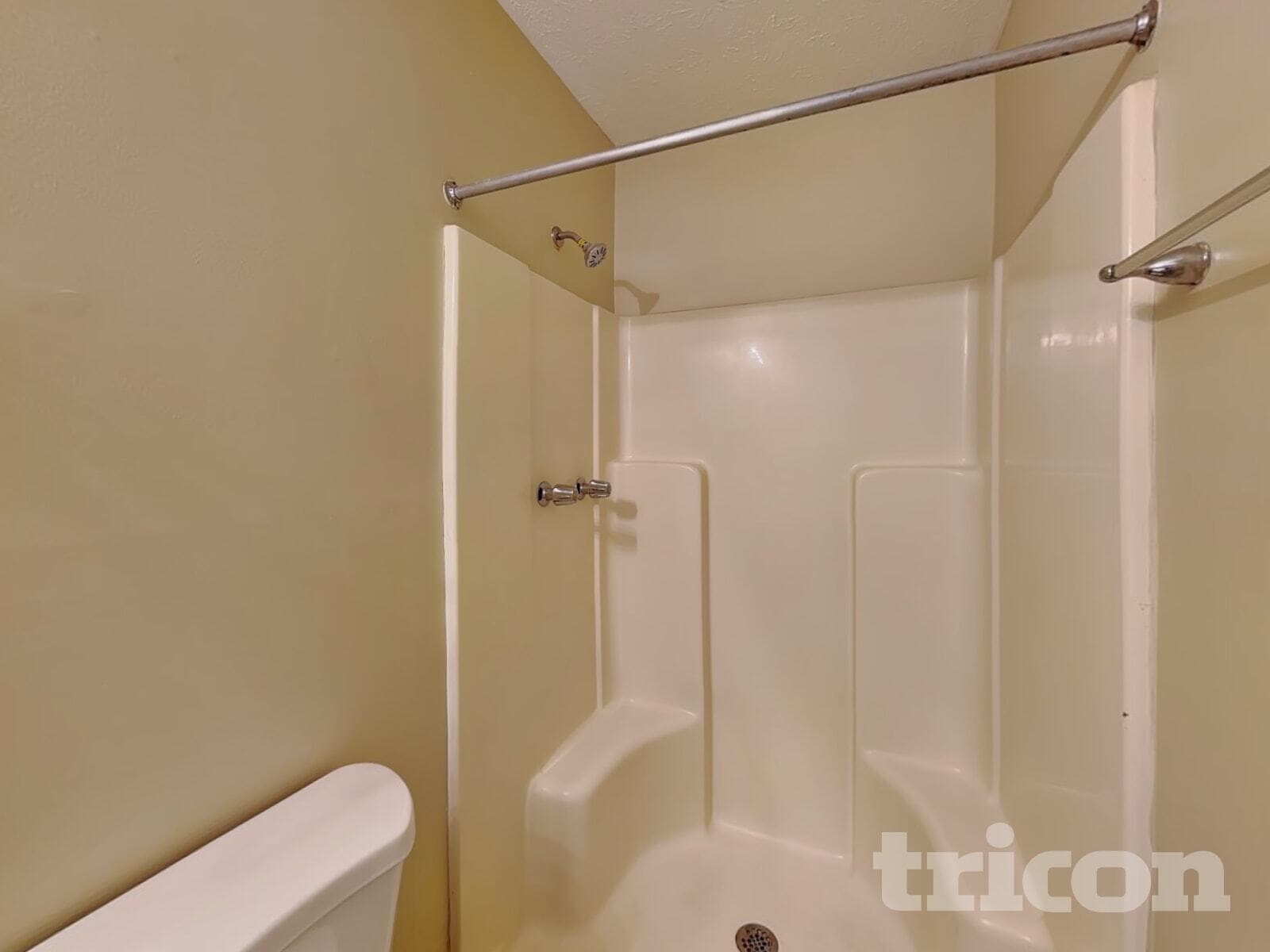 Building Photo - 8977 Tweeddale Dr