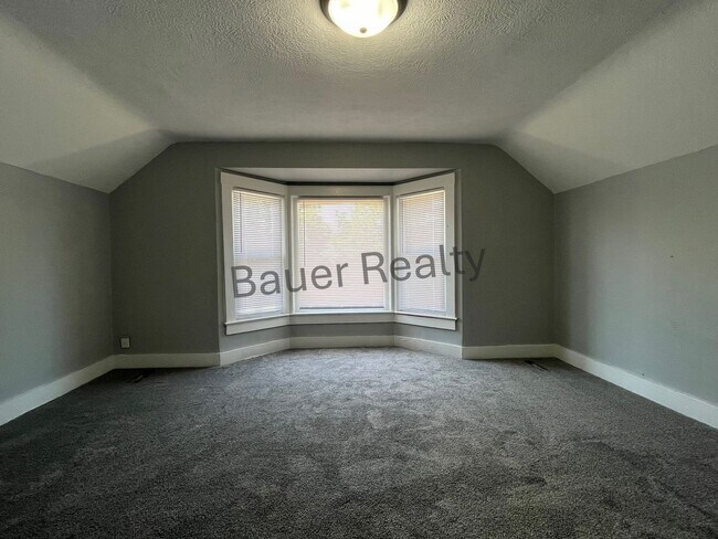 Building Photo - 58 E Main St