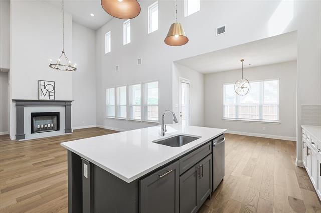 Building Photo - 116 W Furlong