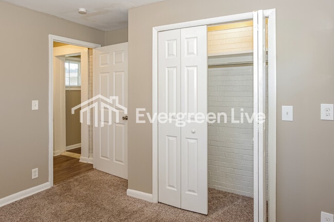 Building Photo - 3524 Flamingo Rd SW