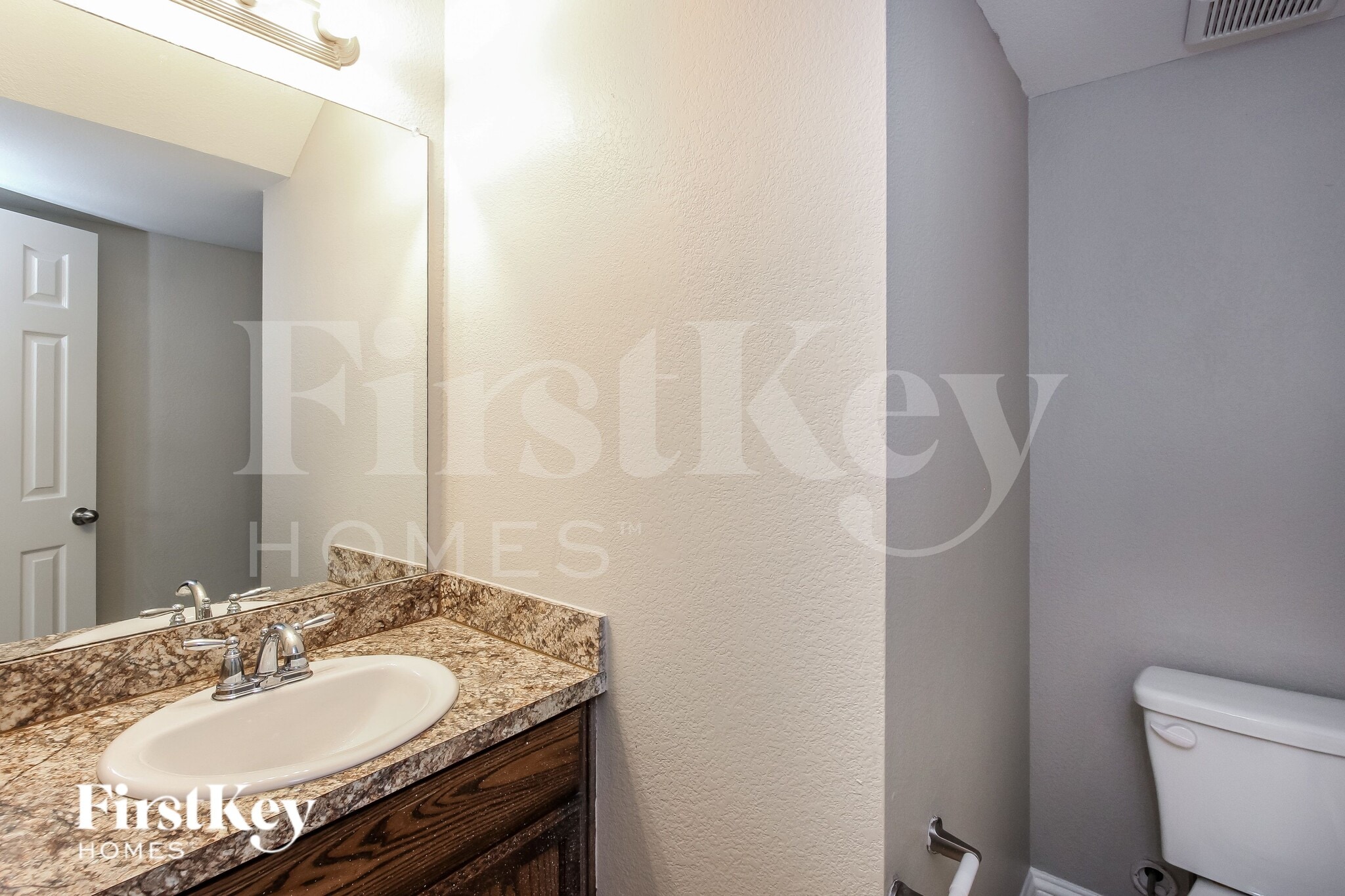 Building Photo - 1215 Jewel Ln