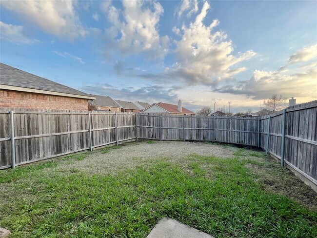 Building Photo - 703 Donny Brook Dr