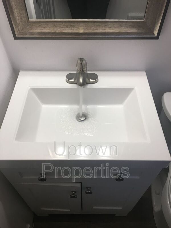 Building Photo - 8020 SW Thorn St