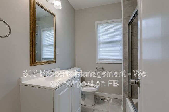 Building Photo - 2431 E 68th St