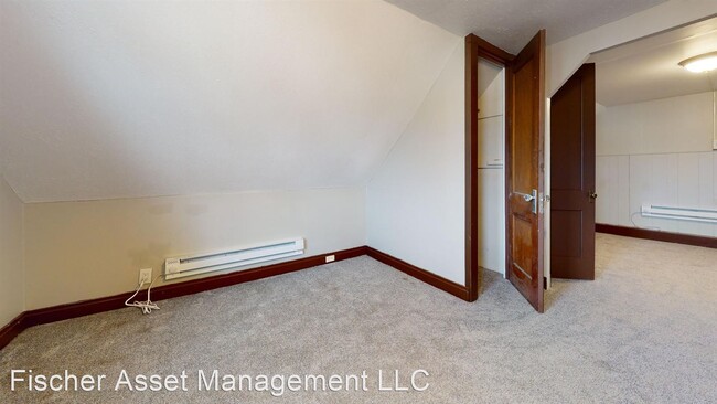 Building Photo - 1 br, 1 bath Apartment - 3210 West 98th St...