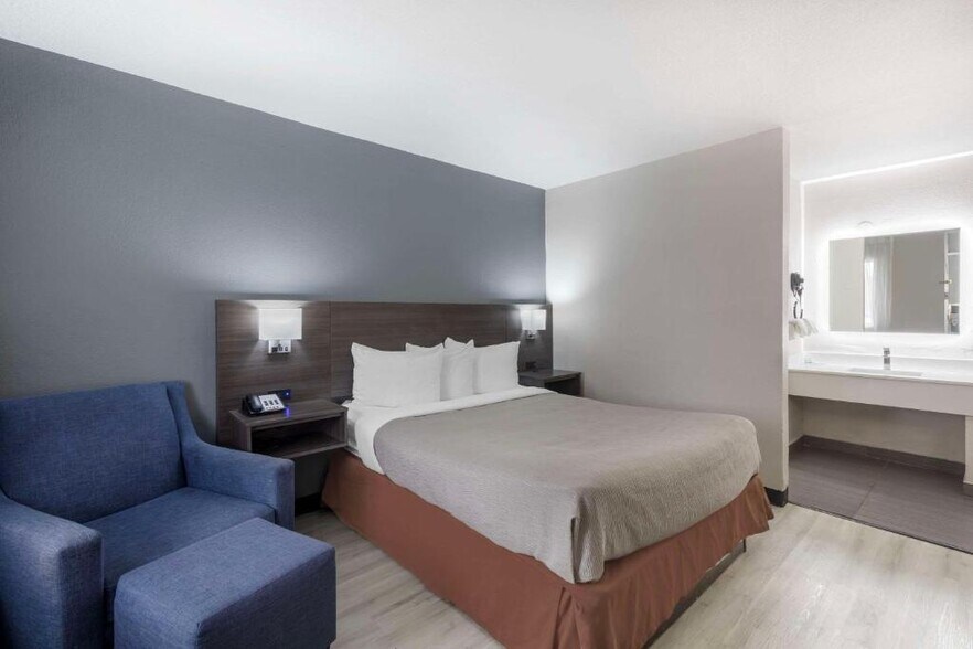 Building Photo - Downtown Studio Suites- All Included