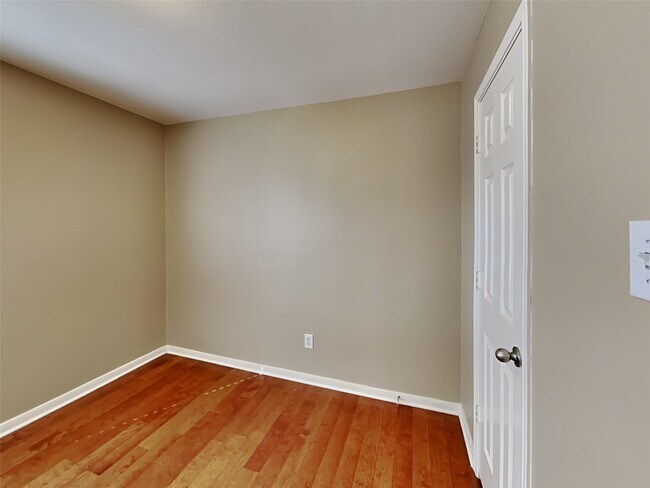 Building Photo - 4403 Thistle Pond Ct