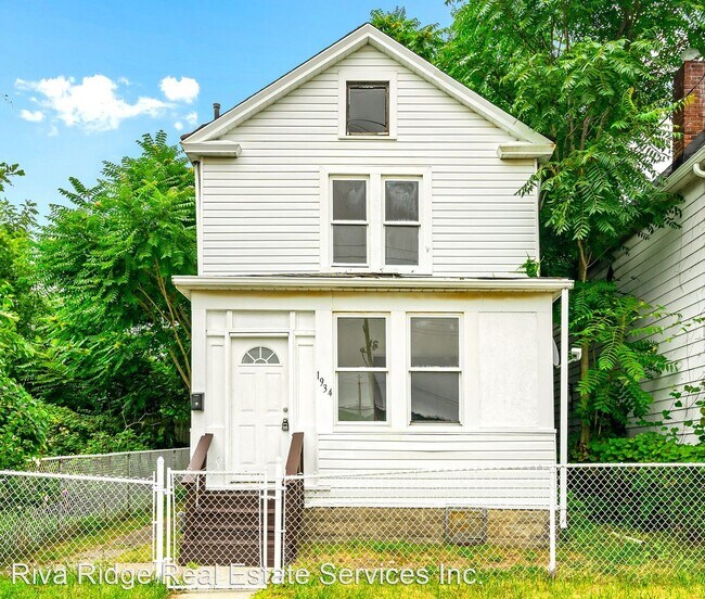 3 br, 1.5 bath House 1934 Constitution Blvd 1934 Constitution Blvd
