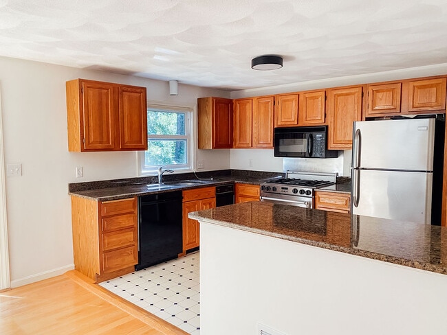 kitchen - 7 Oak Ridge Dr