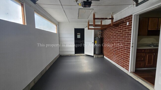 Building Photo - 6507 Wilson Blvd