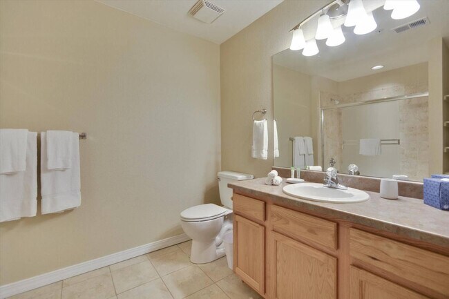 Building Photo - 204 Illinois Dr