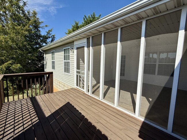 Building Photo - 5264 Blue Star Dr