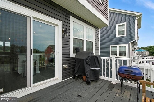 Building Photo - 5051 Silver Oak Dr