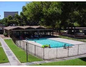 Building Photo - Affordable 2 Bedroom Condo in Central Las ...