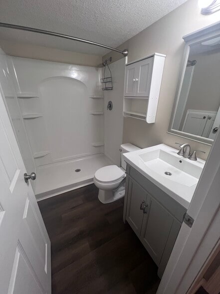 Building Photo - 607 38th Ave NE