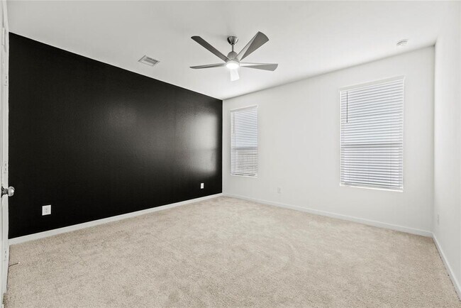 Building Photo - 16515 Mesquite Fld Dr