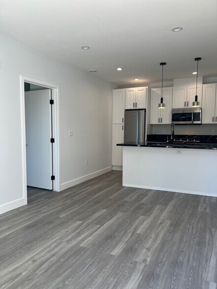 Building Photo - 7111 Scarborough Peak Dr