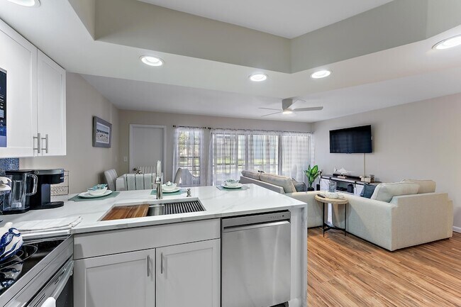 Building Photo - 1605 S US Hwy 1