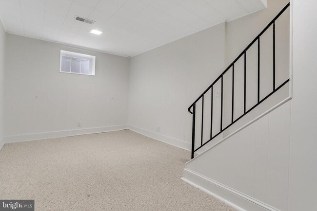 Building Photo - 3369 S Stafford St