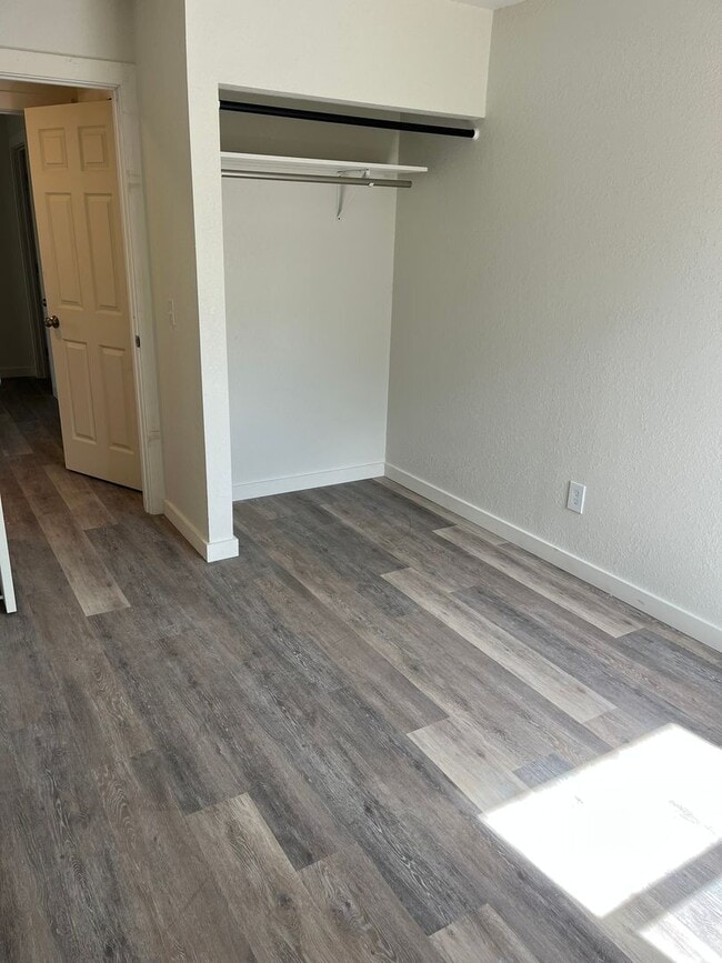 Building Photo - Smith