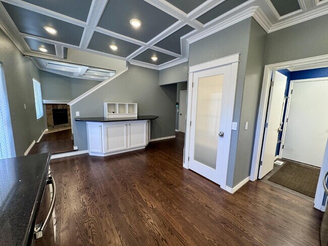Building Photo - 11260 Jersey Way