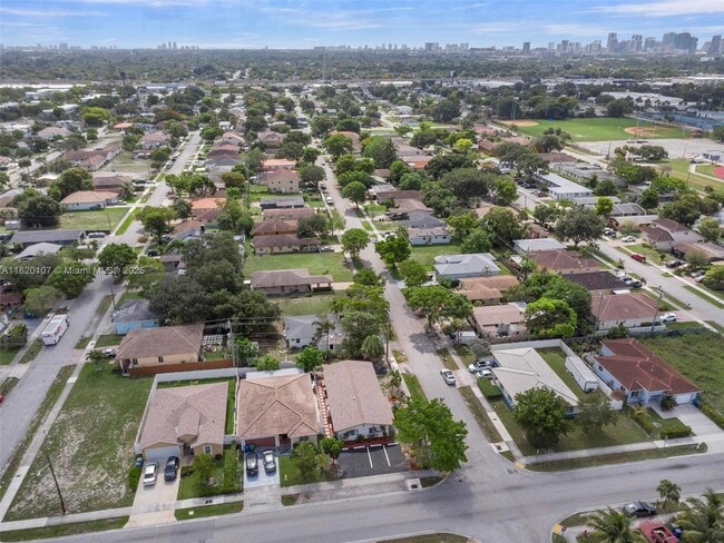 Building Photo - 1430 NW 27th Ave