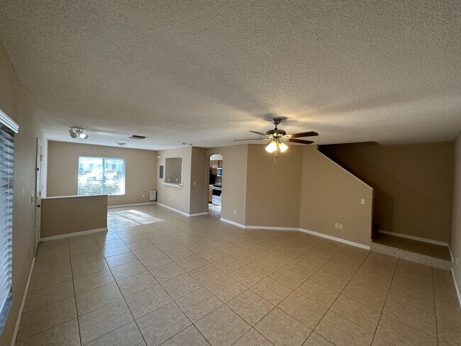 Building Photo - 7434 E Bank Dr