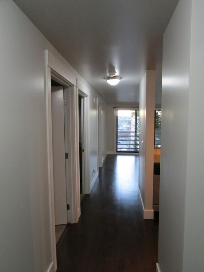 Building Photo - 3401 Wallingford Ave N