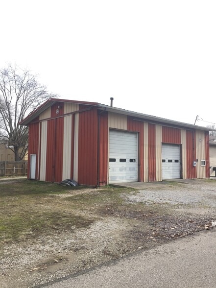 Building Photo - 107 W Sacra Via St