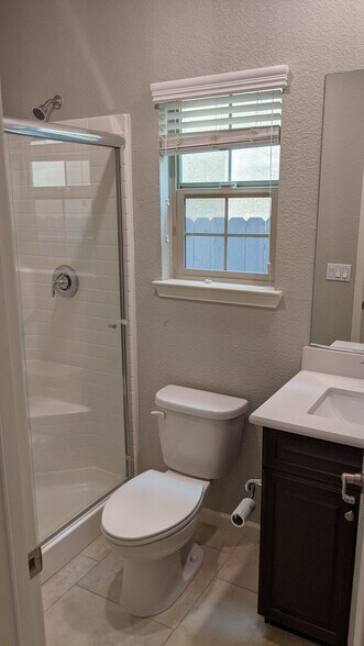 Building Photo - 6011 Terra Ln
