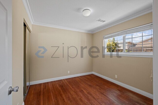 Building Photo - 3019 Paine Ct