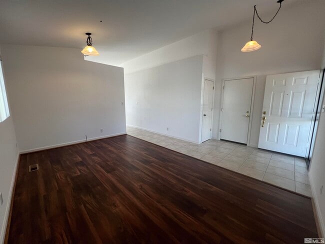 Building Photo - 1715 Polo Park Dr