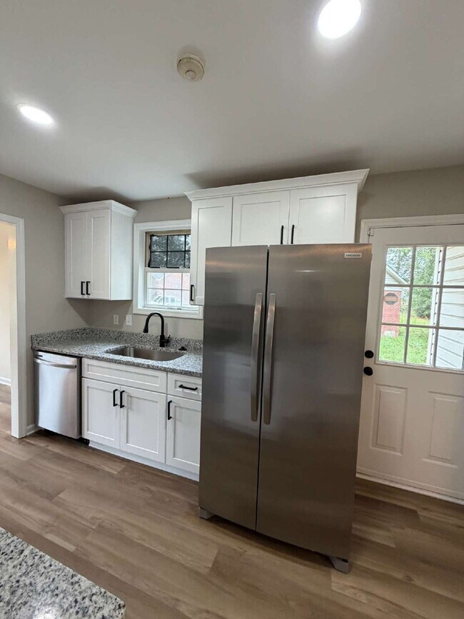 Building Photo - 157 Yardley Farms Ct