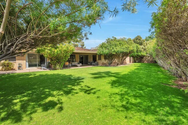 Primary Photo - TEMPE GOLF COURSE HOME in SHALIMAR NEIGHBO...