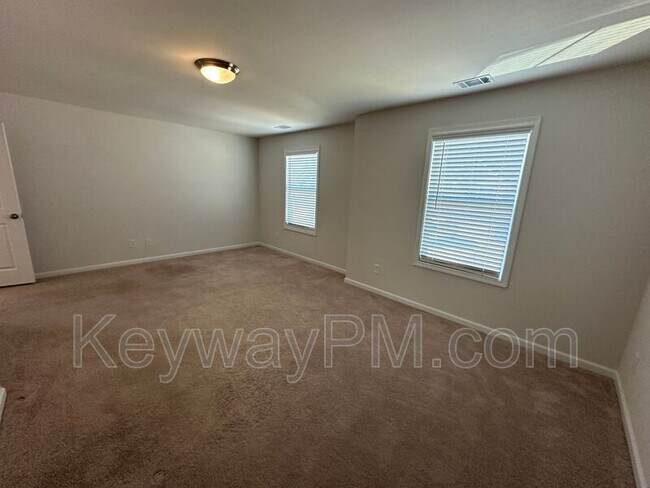 Building Photo - 4150 Thimbleberry Dr