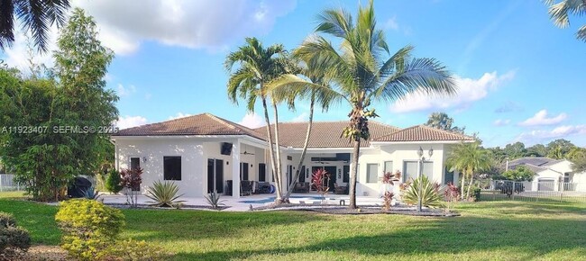 Building Photo - 15802 SW 15th St