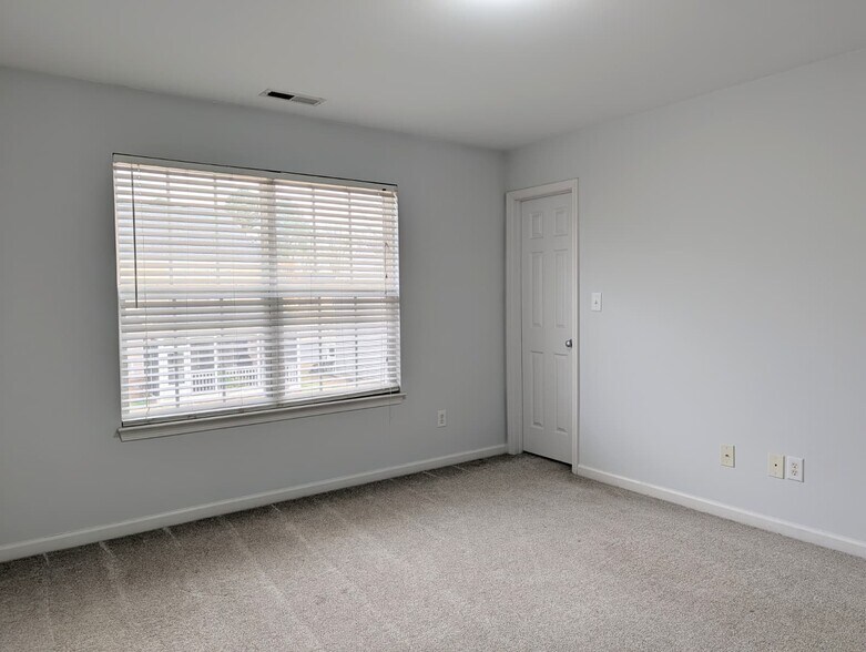 Building Photo - 172 Chandler Springs Dr