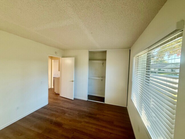 Building Photo - An Amalfi Model for Rent in Leisure Village