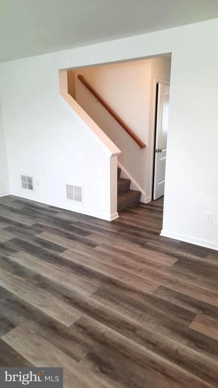 Building Photo - 2420 Newtown Dr