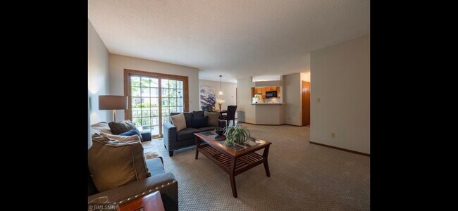 Building Photo - 10918 Quebec Ave S