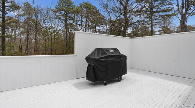 Building Photo - 420 Maple Ave S