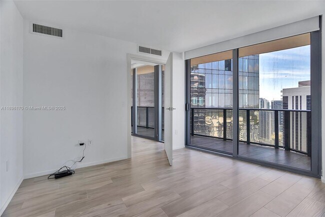 Building Photo - 801 S Miami Ave