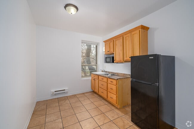 Layout 1 Studio - 300SF - Kitchen - 4114 W Washington